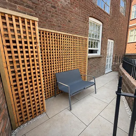 Preachers Yard - Historic Apartamento *