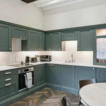 Preachers Yard - Historic Apartamento *